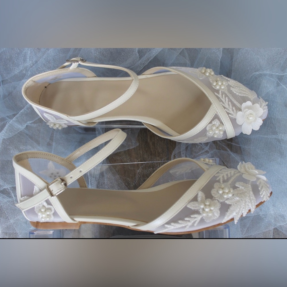 New, Never Worn, Elegant Bridal Cream Women's Shoes with Floral Design